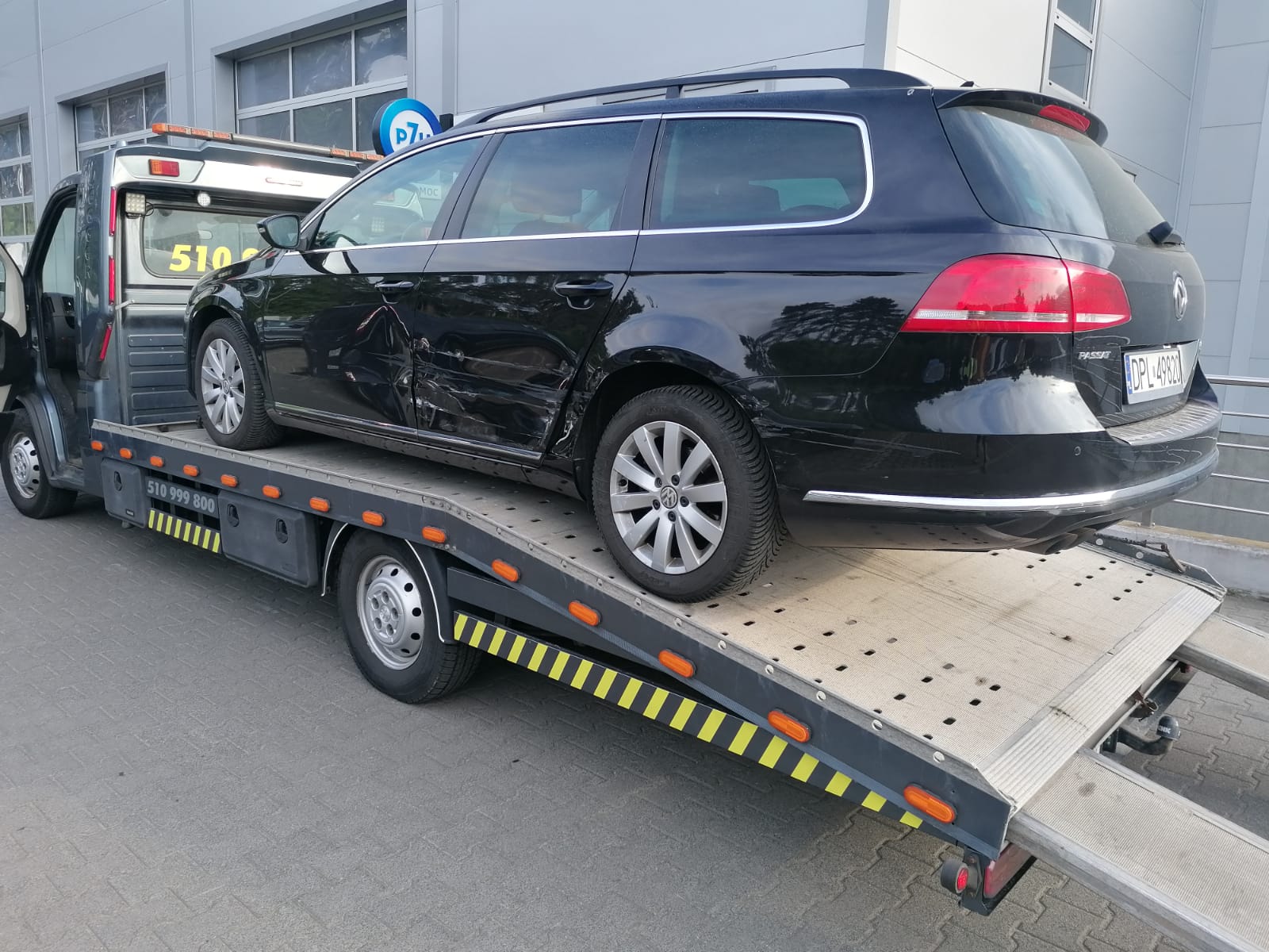 Laweta pomocy drogowej na trasie S3 w okolicach Głogowa